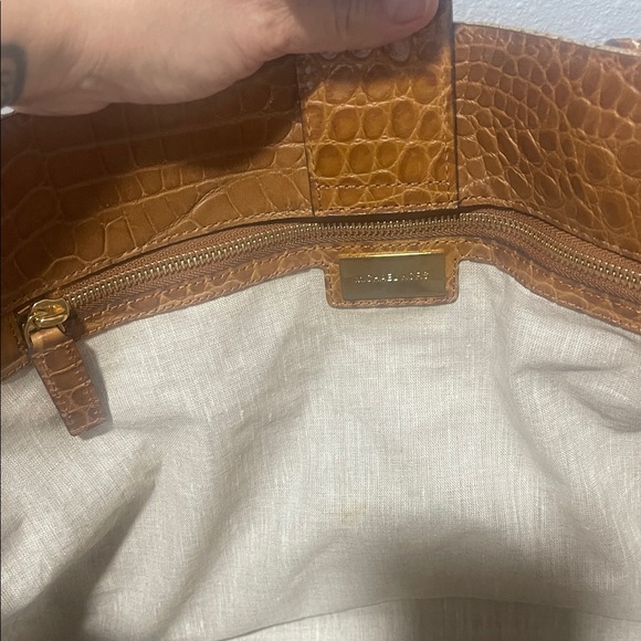Michael Kors collection Gia Novelty Croc Tote Bag. - Picture 8 of 9